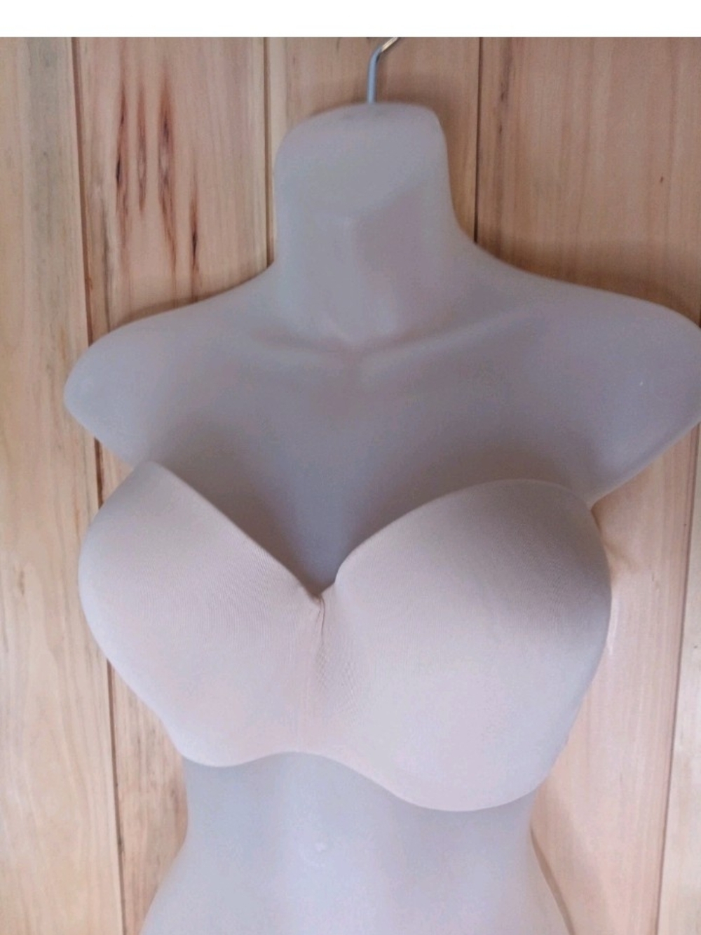 Maidenform Strapless Bandeau Bra in Light Beige Size 36D